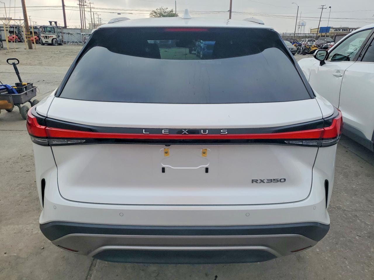 2023 Lexus Rx 350 Premium - Image 6