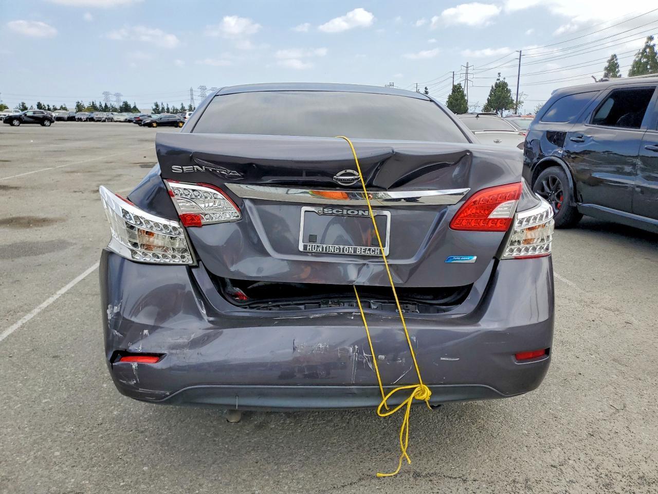 2014 Nissan Sentra S - Фото 6