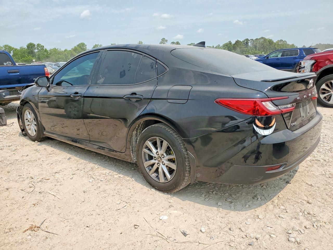 2025 Toyota Camry Le - Фото 2
