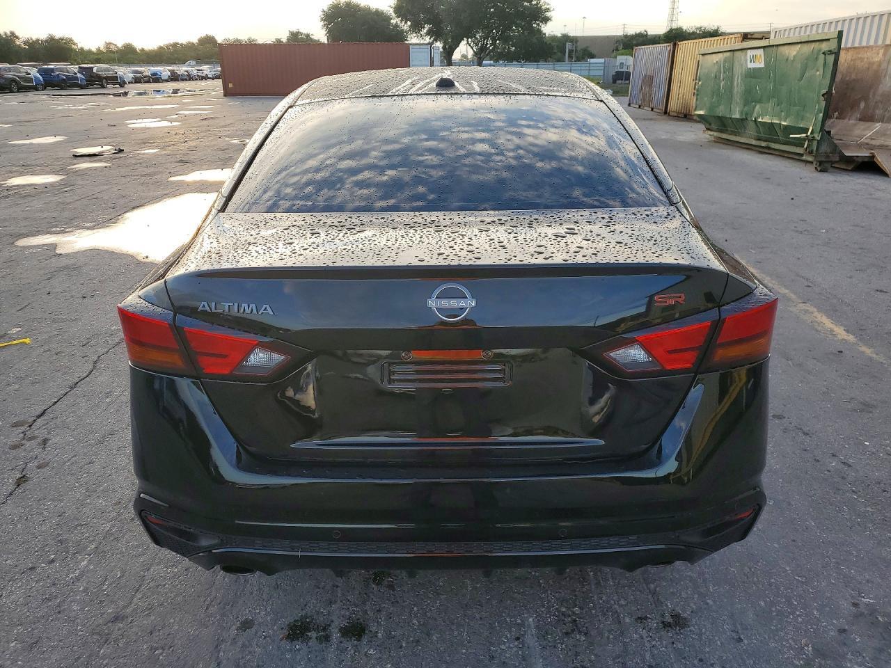 2025 Nissan Altima Sr - Image 6