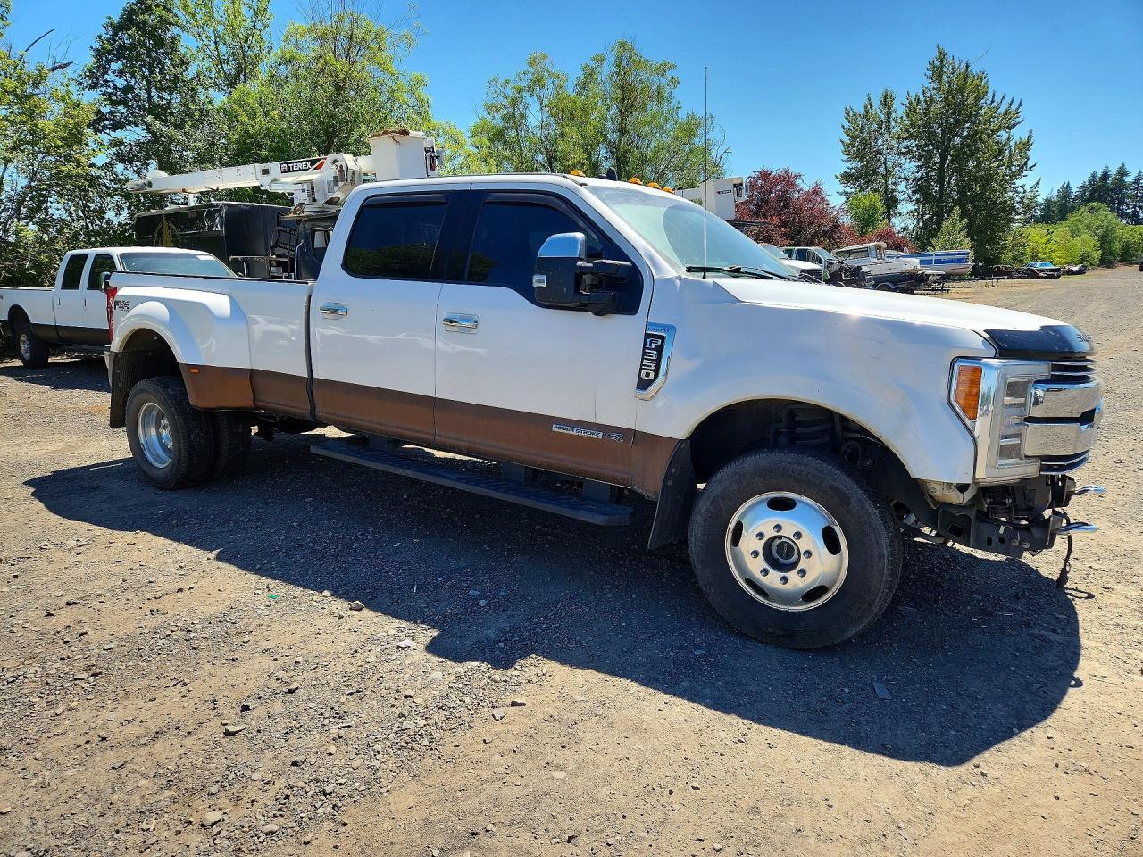 2019 Ford F350 Super Duty - Фото 4