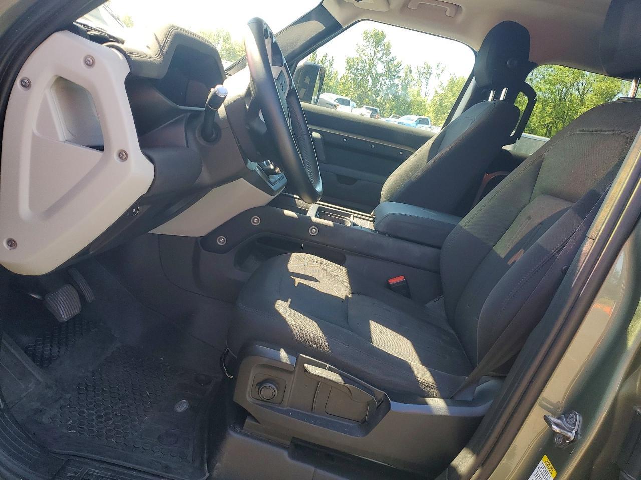 2021 Land Rover Defender 110 - Фото 7