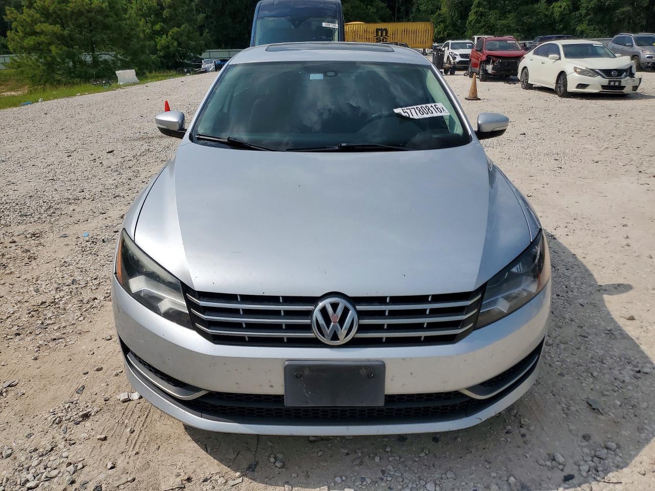 2015 Volkswagen Passat Se - Фото 5