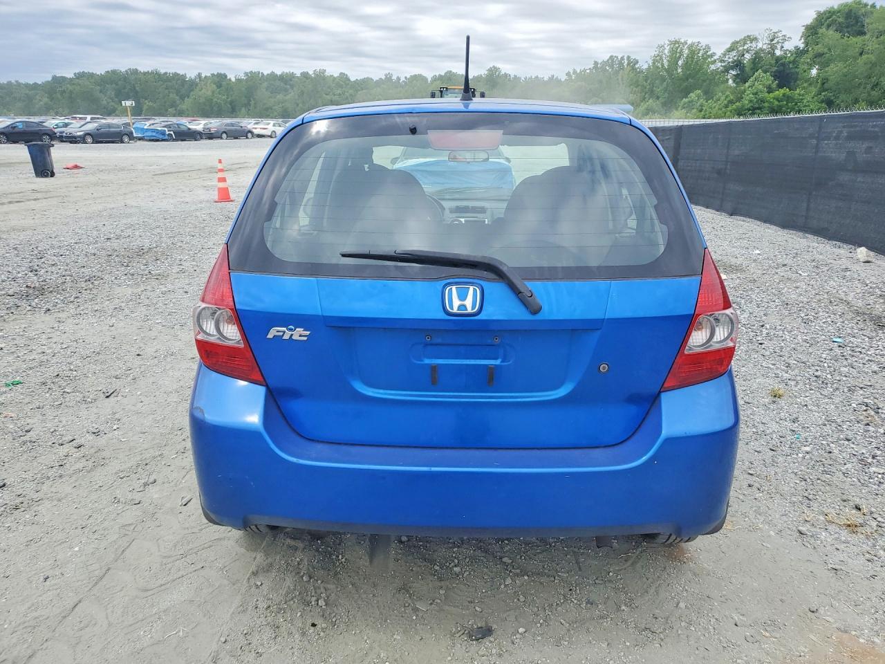 2008 Honda Fit - Image 6