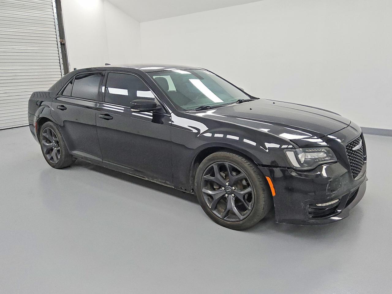 2021 Chrysler 300 S - Фото 4