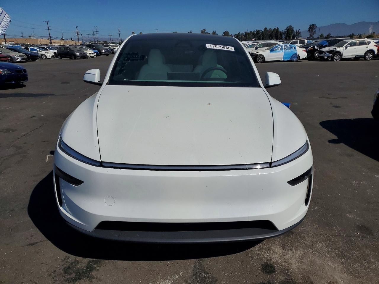 2026 Tesla Model Y - Image 5