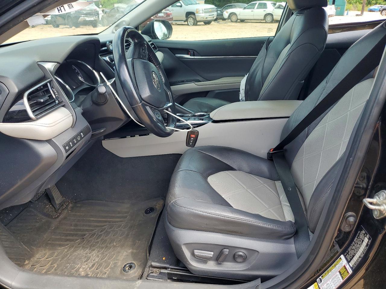 2019 Toyota Camry Xle V6 - Фото 7