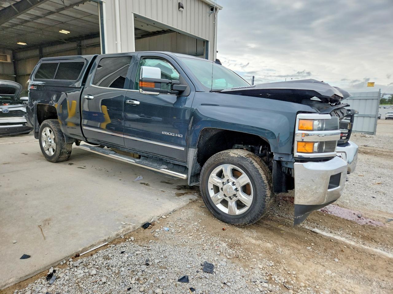 2017 Chevrolet Silverado K2500 Heavy Duty Ltz - Фото 4