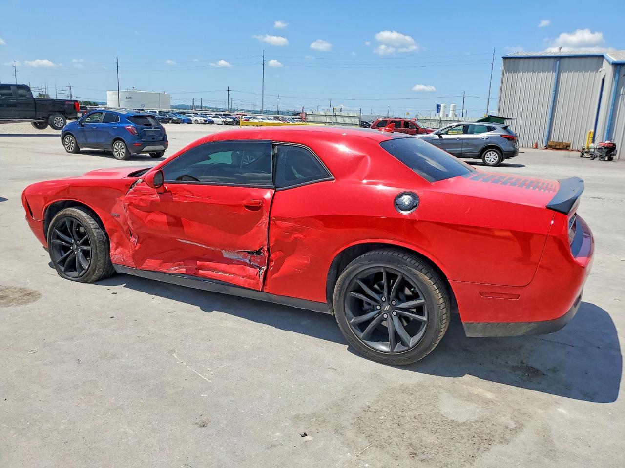 2018 Dodge Challenger R - Image 2