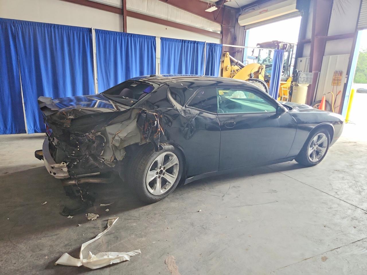 2017 Dodge Challenger Sxt - Image 3