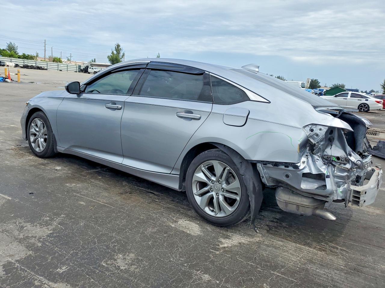 2020 Honda Accord Lx - Фото 2