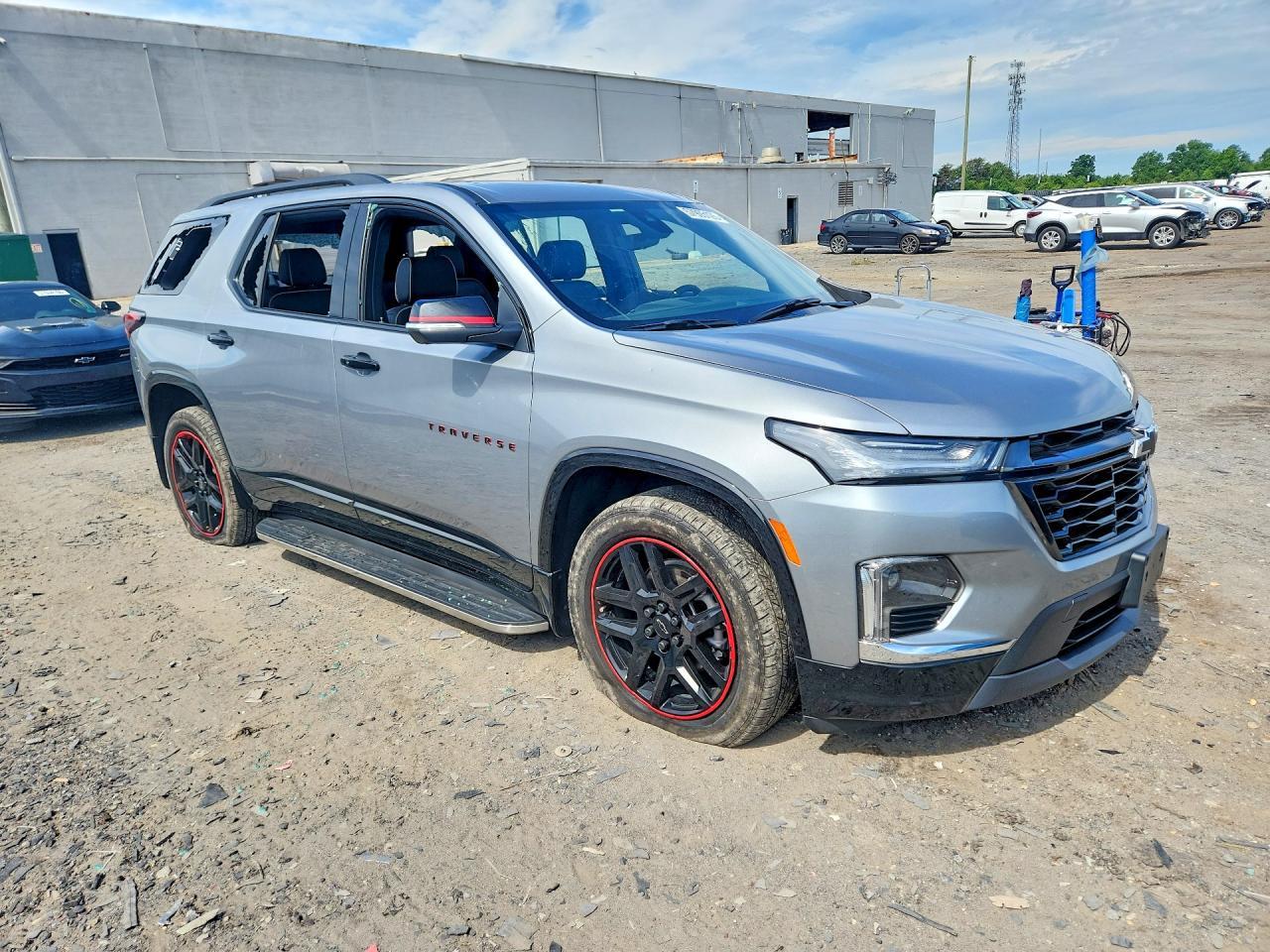 2023 Chevrolet Traverse Premier - Фото 4