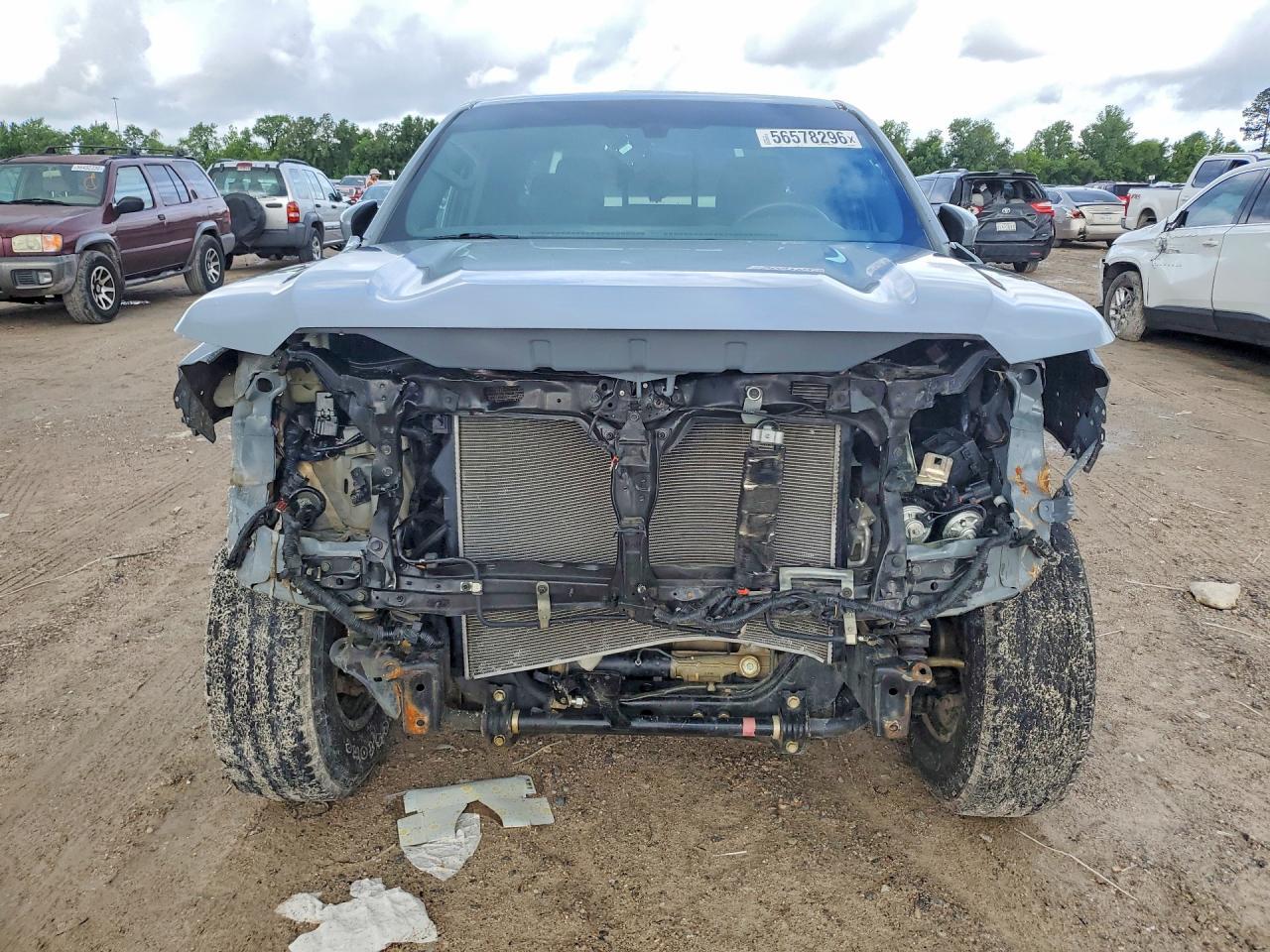 2025 Nissan Frontier Pro-4X - Image 5