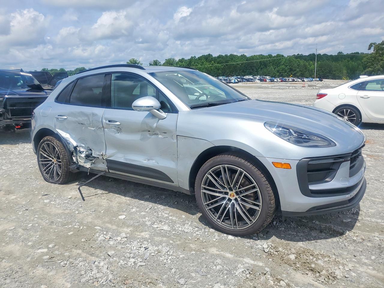 2026 Porsche Macan Base - Фото 4