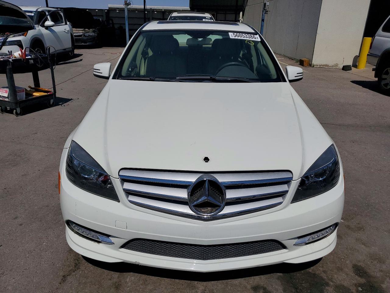 2011 Mercedes-Benz C 300 - Фото 5