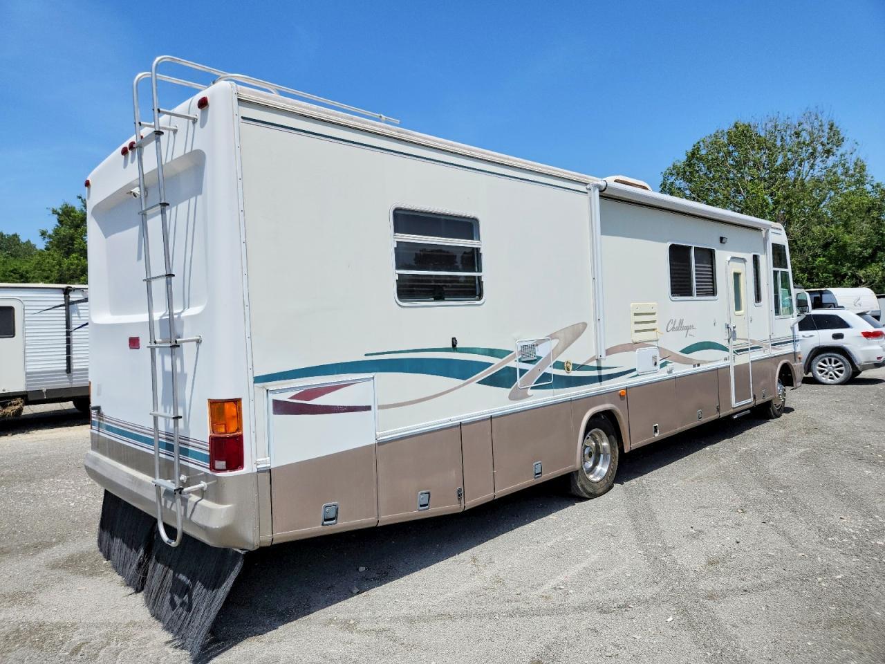 1999 Ford Challenger Rv - Фото 4