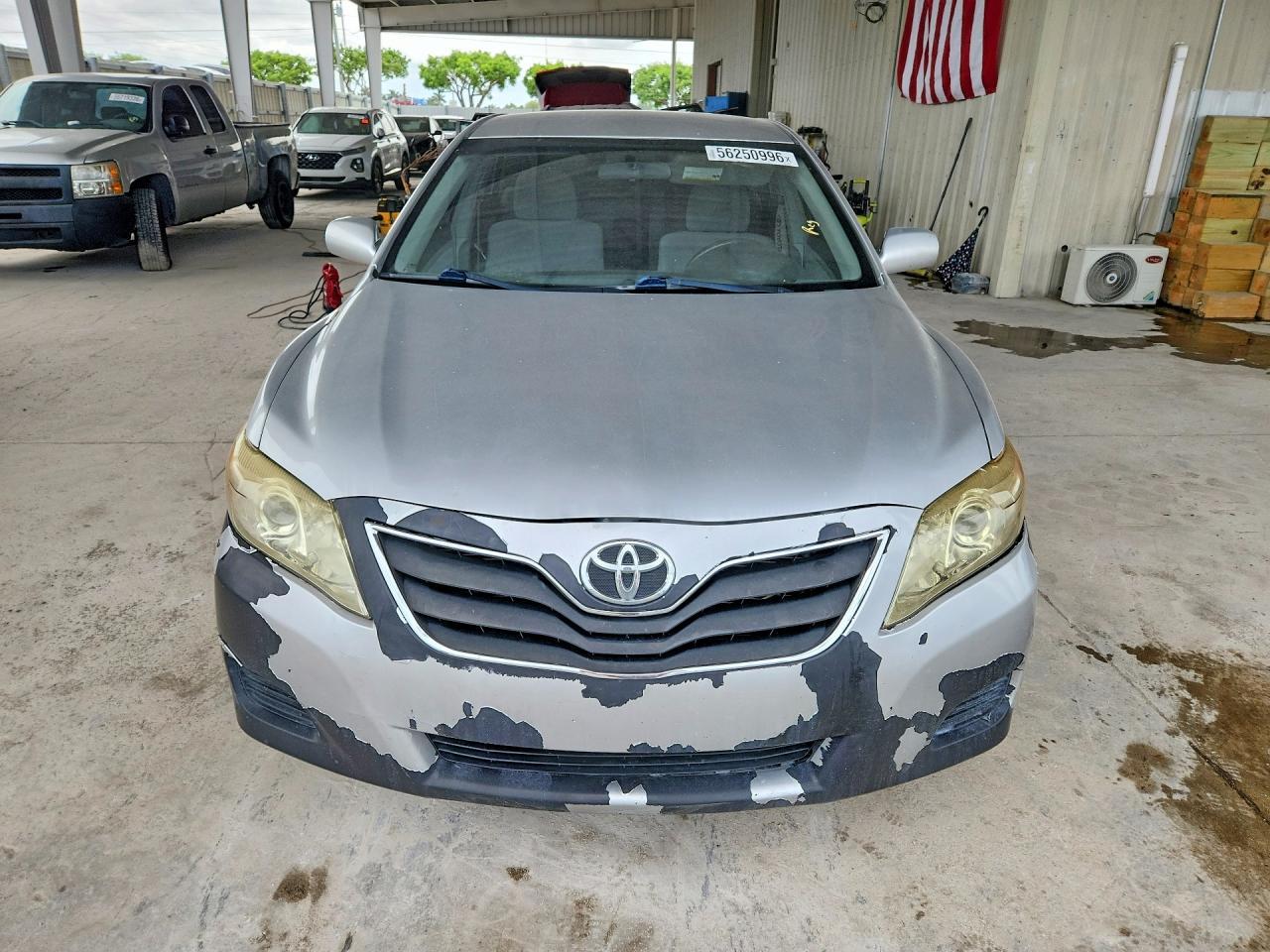 2010 Toyota Camry Le - Image 5