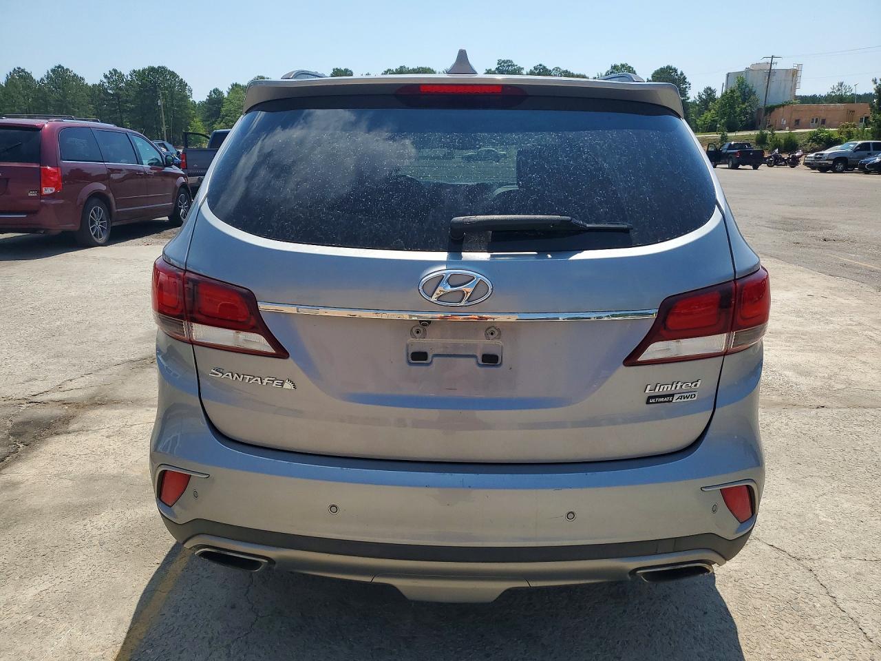 2017 Hyundai Santa Fe Limited Ultimate - Image 6
