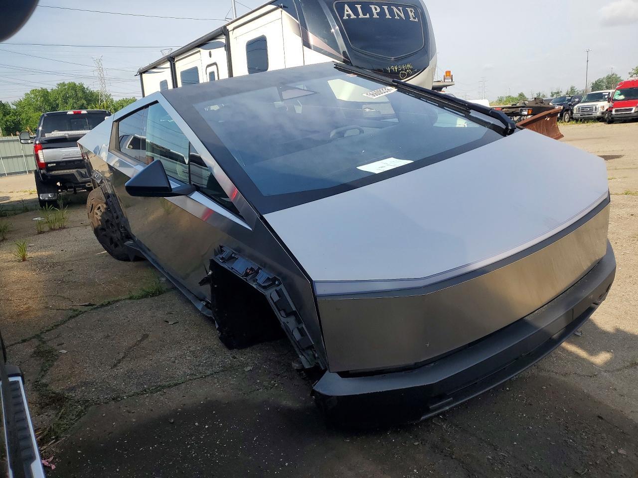 2024 Tesla Cybertruck - Image 4