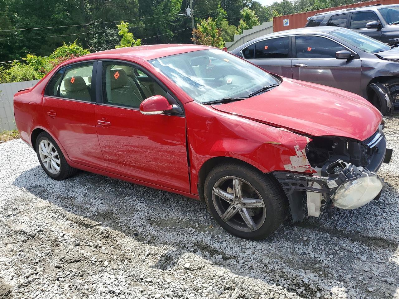 2010 Volkswagen Jetta Limited - Image 4