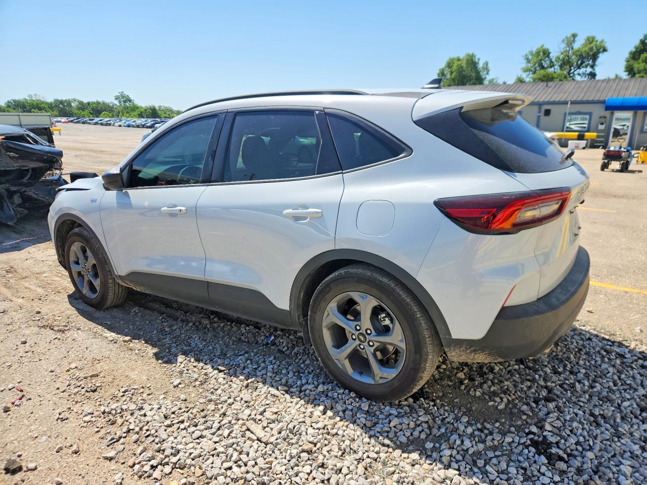 2025 Ford Escape St Line - Image 2