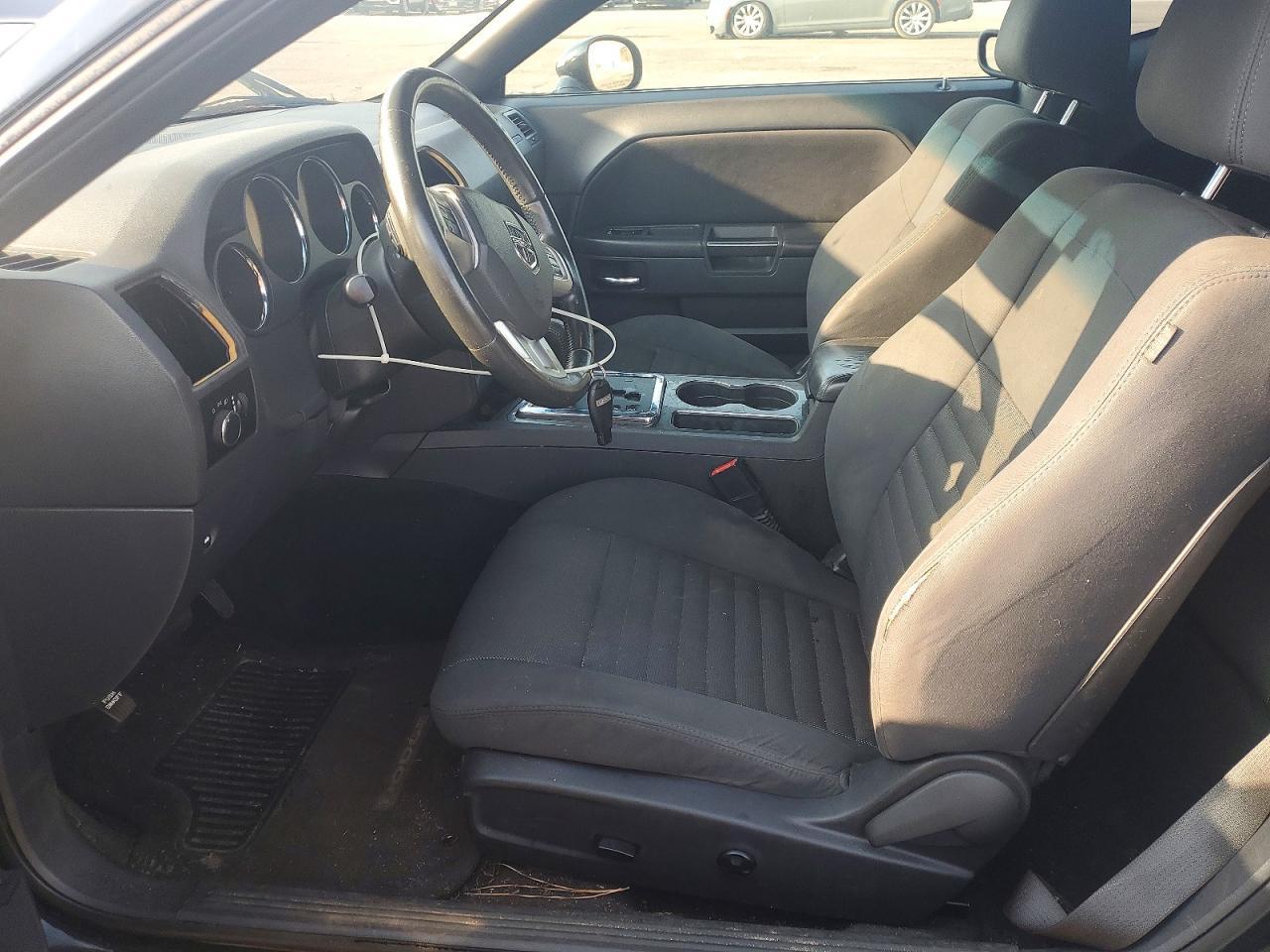 2014 Dodge Challenger Sxt - Image 7