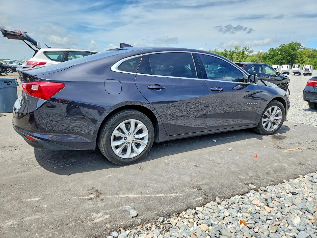 2023 Chevrolet Malibu Lt - Image 3