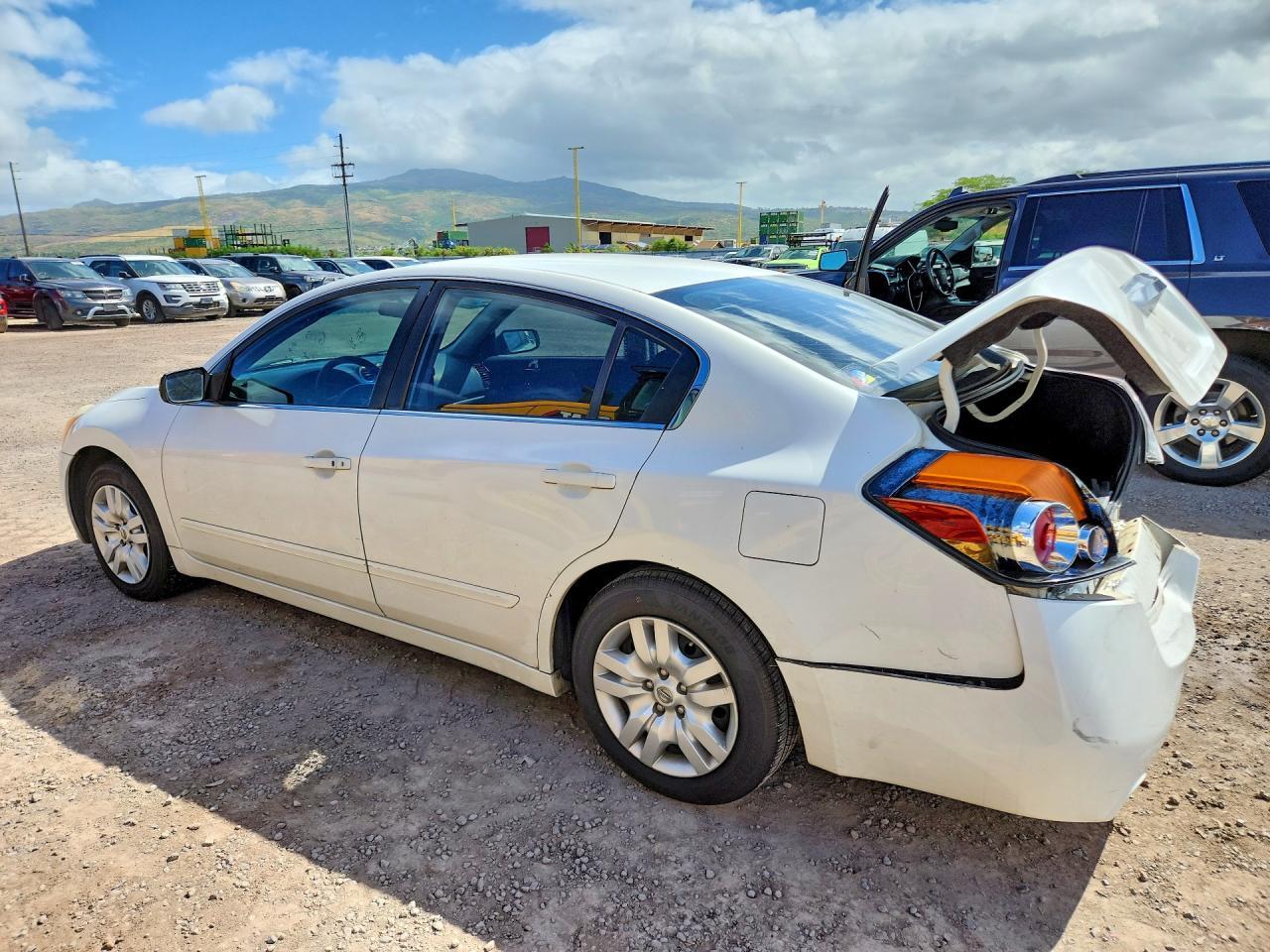 2012 Nissan Altima 2.5 - Image 2