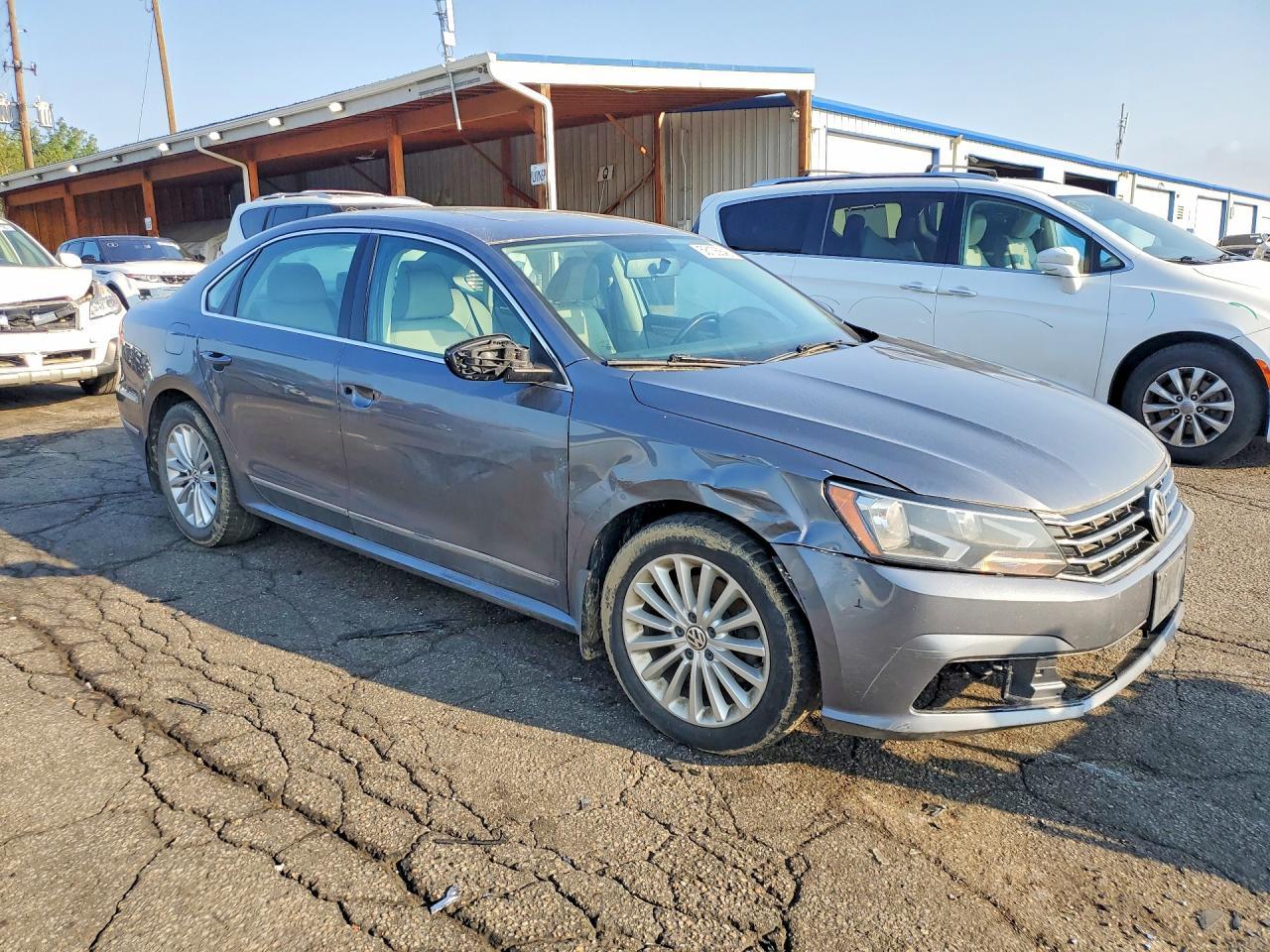 2016 Volkswagen Passat Se - Фото 4
