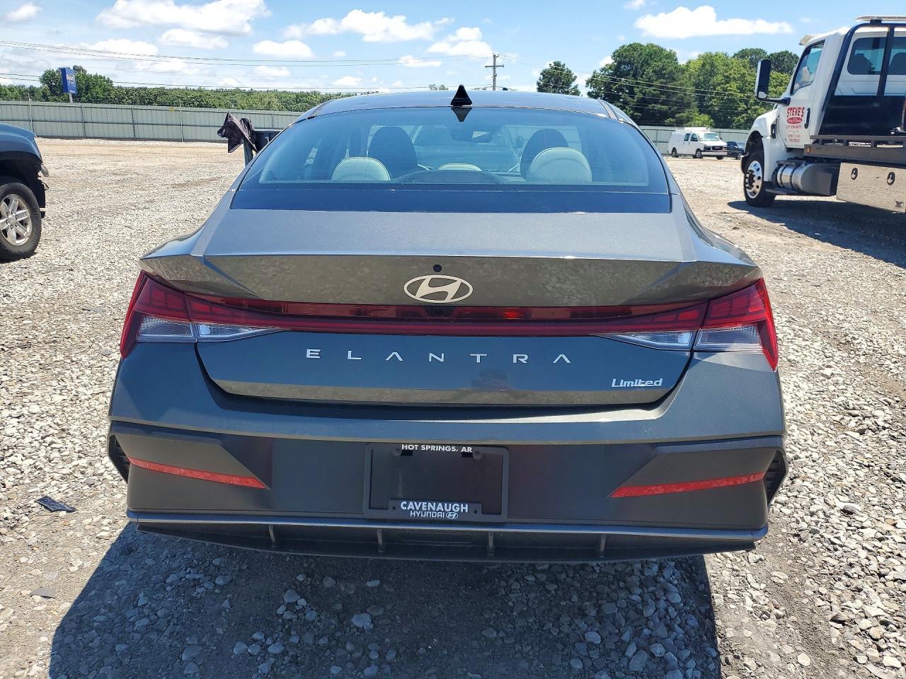 2026 Hyundai Elantra Limited - Image 6