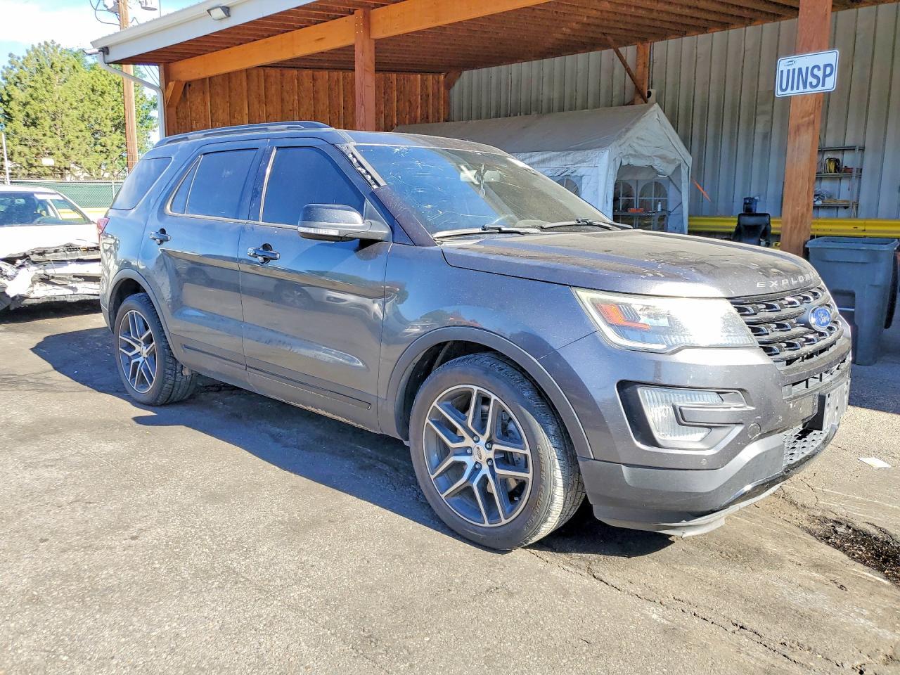 2017 Ford Explorer Sport - Image 4