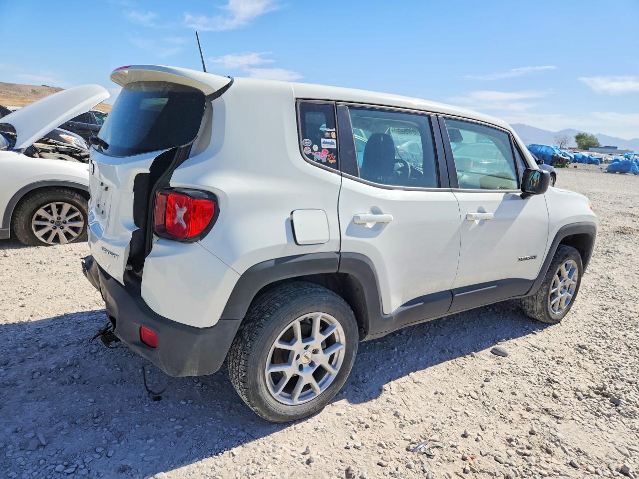 2022 Jeep Renegade Sport - Фото 3