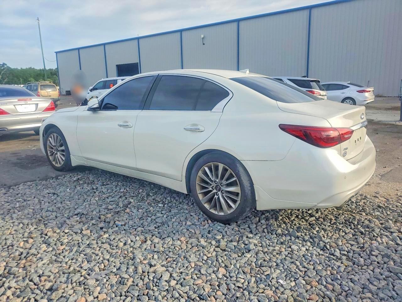 2021 Infiniti Q50 Luxe - Image 2
