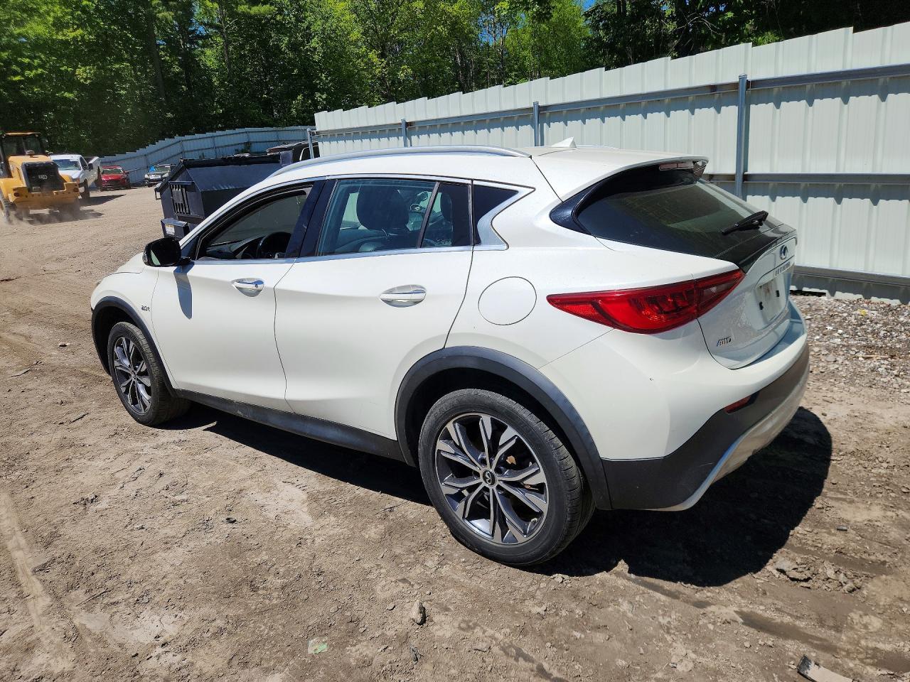 2017 Infiniti Qx30 Luxury - Фото 2