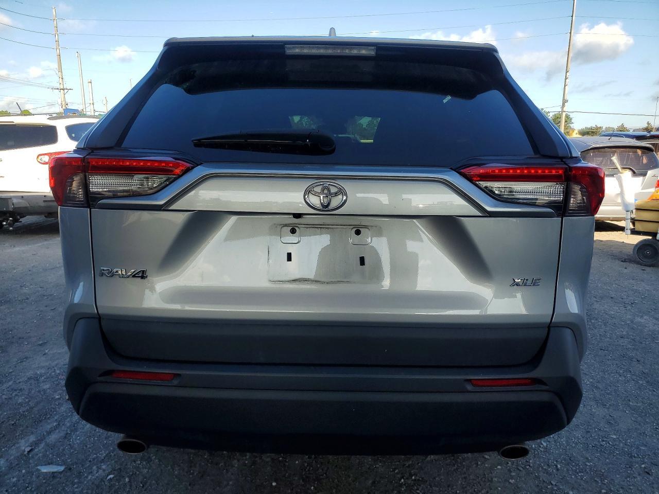 2023 Toyota Rav4 Xle - Фото 6