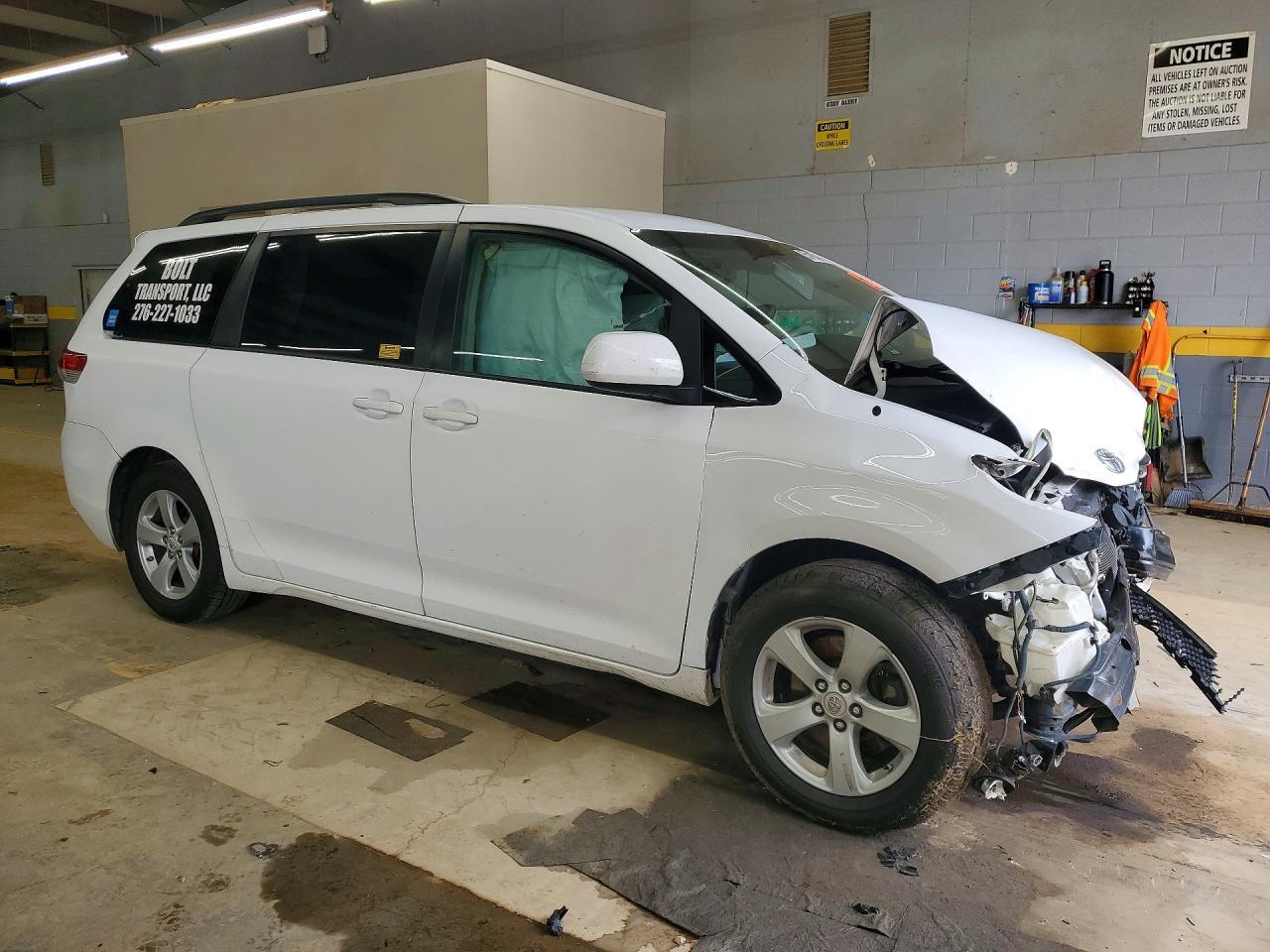 2011 Toyota Sienna Le - Фото 4
