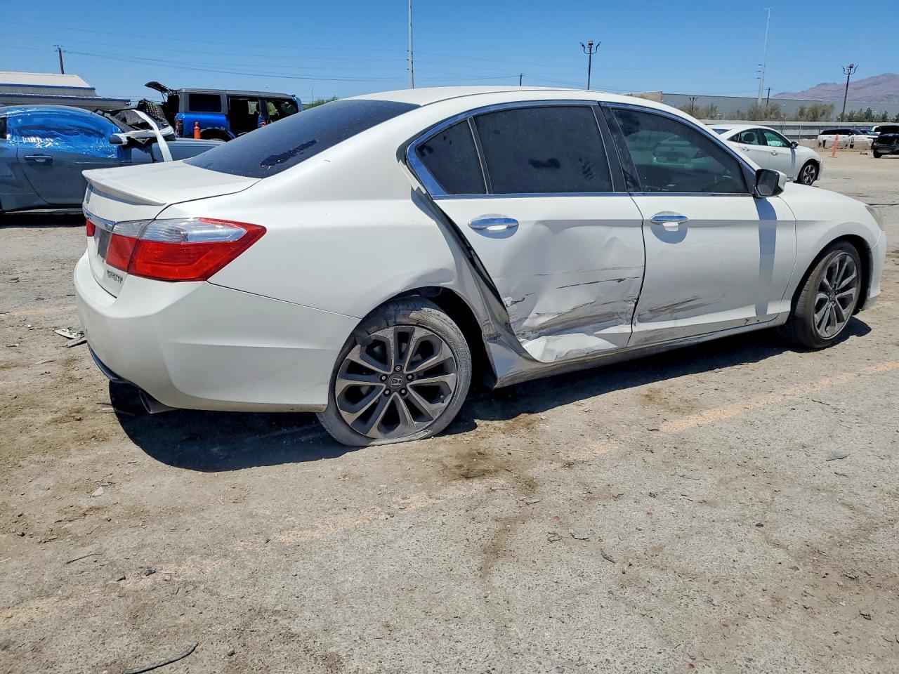 2015 Honda Accord Sport - Image 3