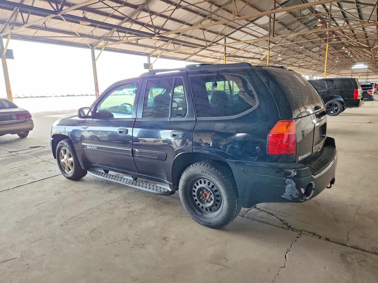 2002 GMC Envoy - Фото 2
