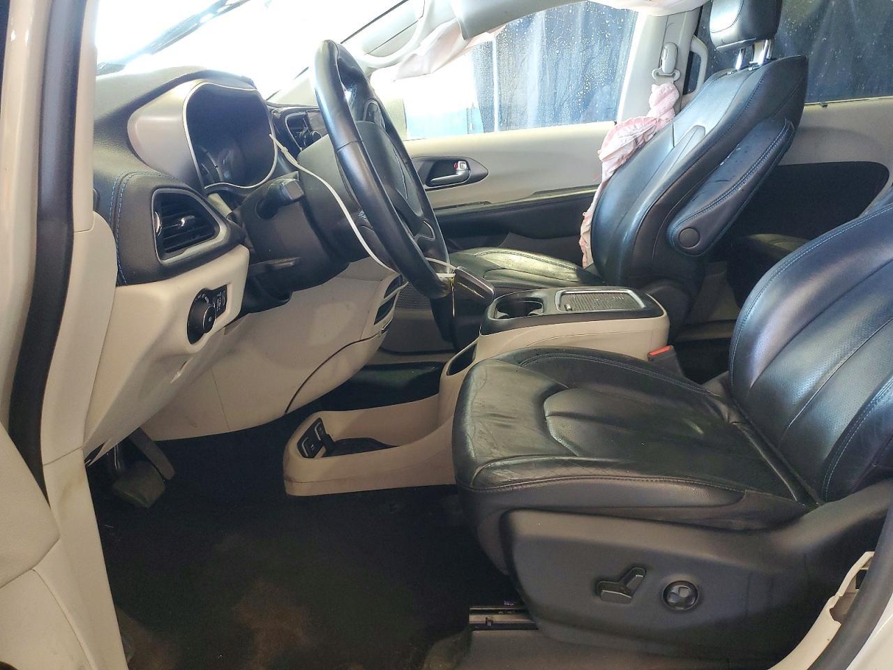 2021 Chrysler Pacifica Hybrid Touring L - Фото 7