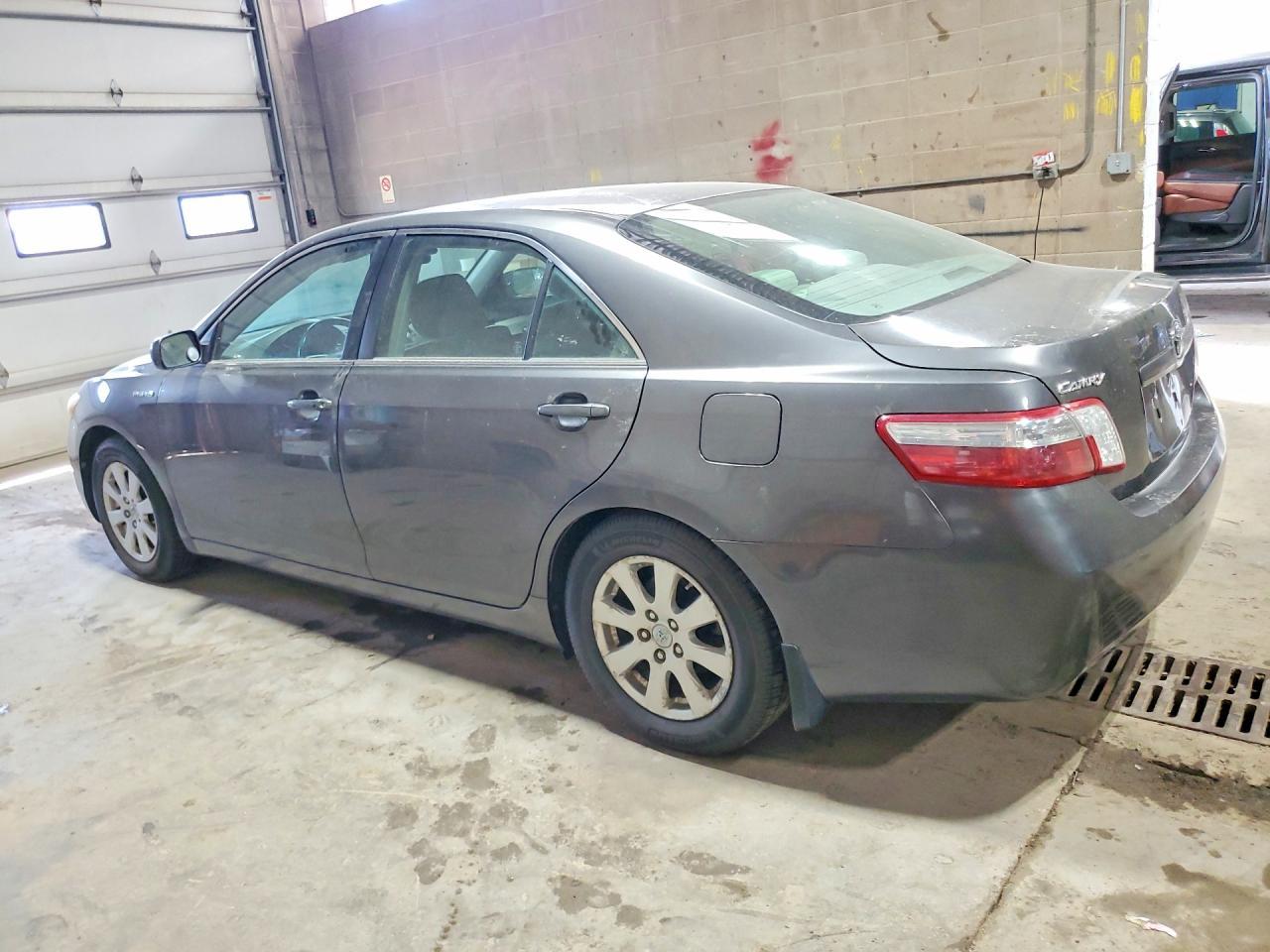 2008 Toyota Camry Hybrid - Image 2