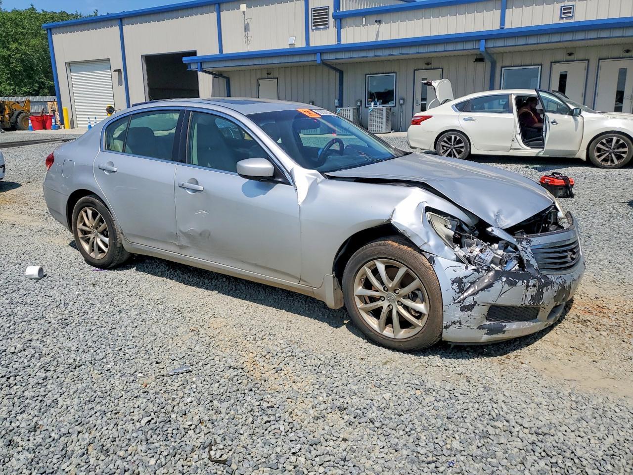 2009 Infiniti G37 Sedan X - Image 4