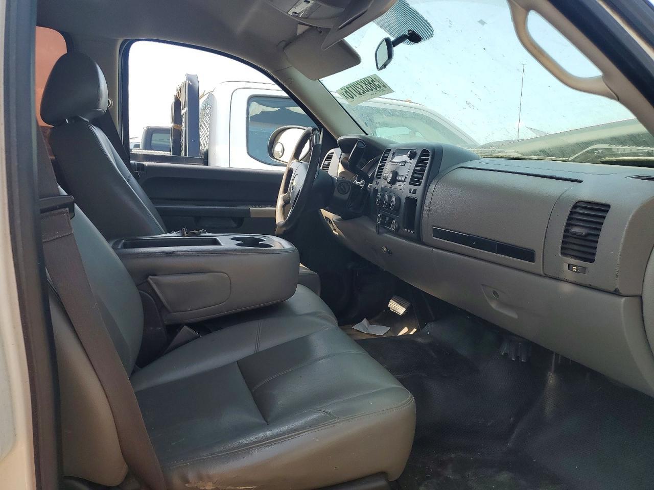 2013 Chevrolet Silverado C2500 Heavy Duty - Фото 5