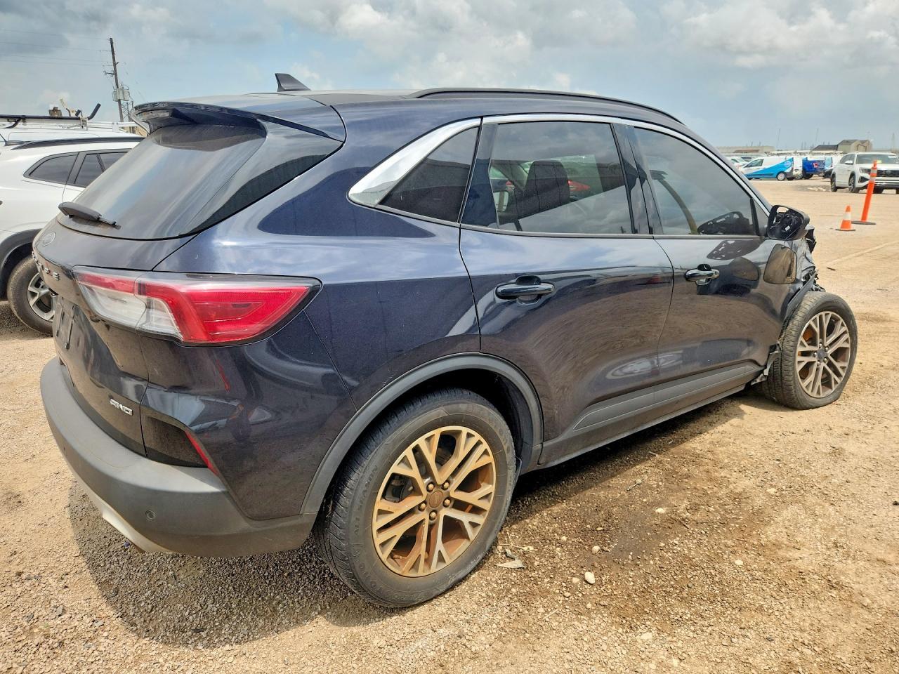 2021 Ford Escape Sel - Image 3