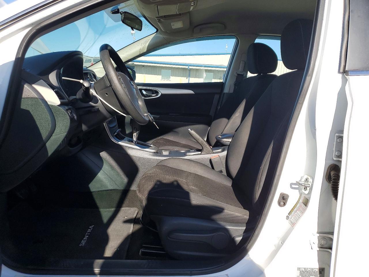 2015 Nissan Sentra S - Image 7