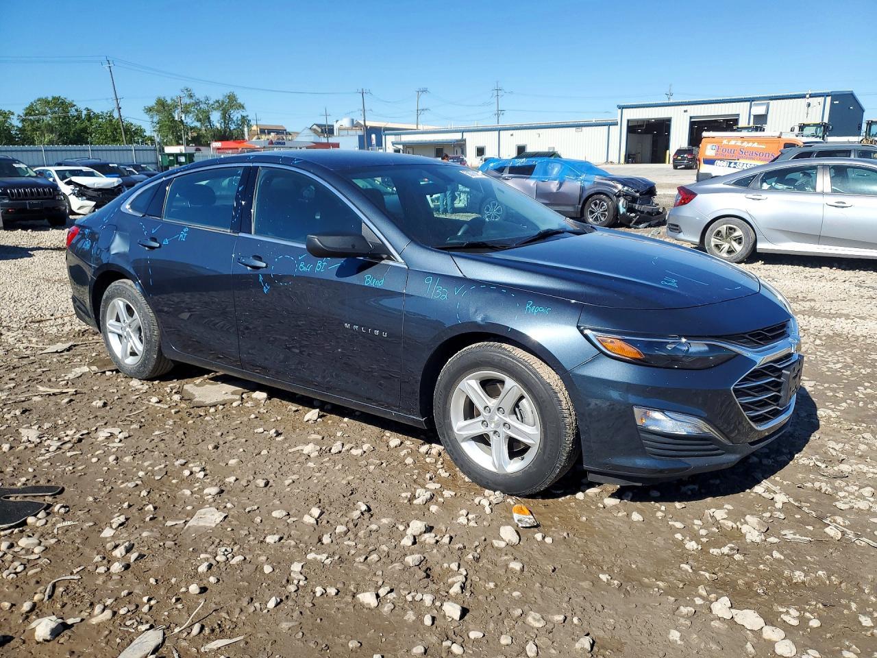 2020 Chevrolet Malibu Ls - Фото 4