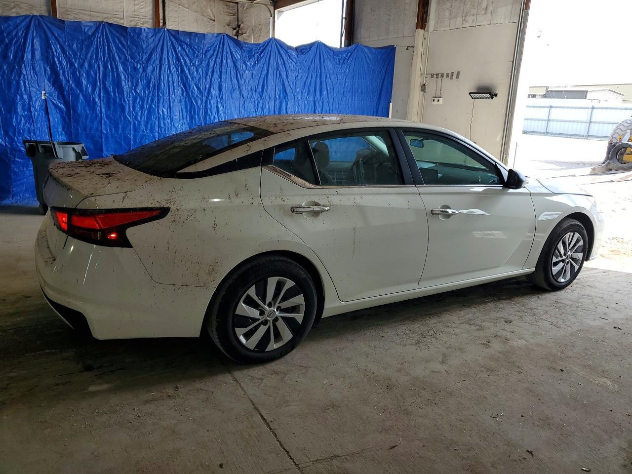 2024 Nissan Altima S - Image 3