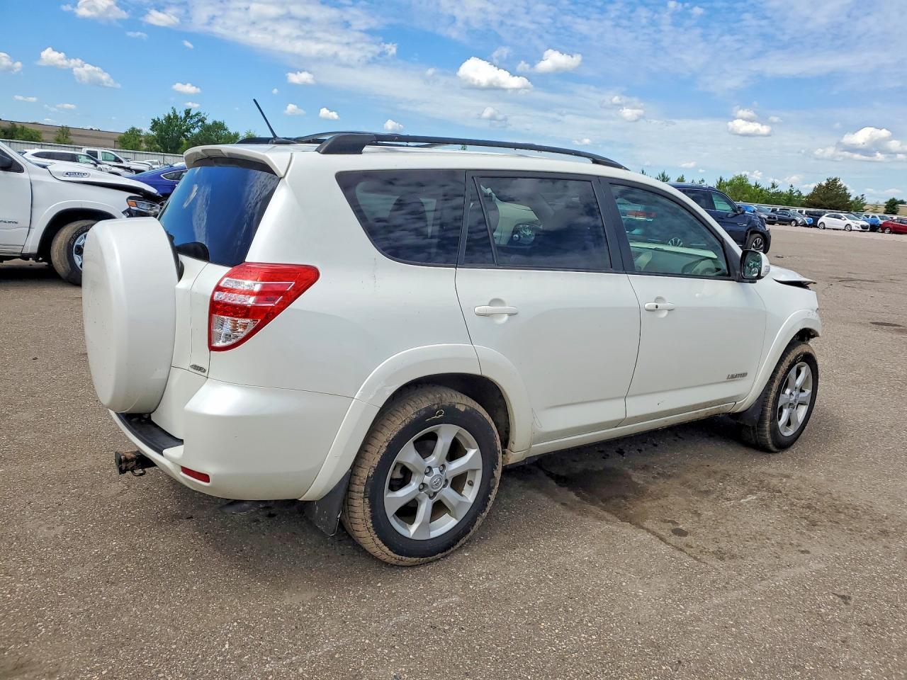 2012 Toyota Rav4 - Image 3