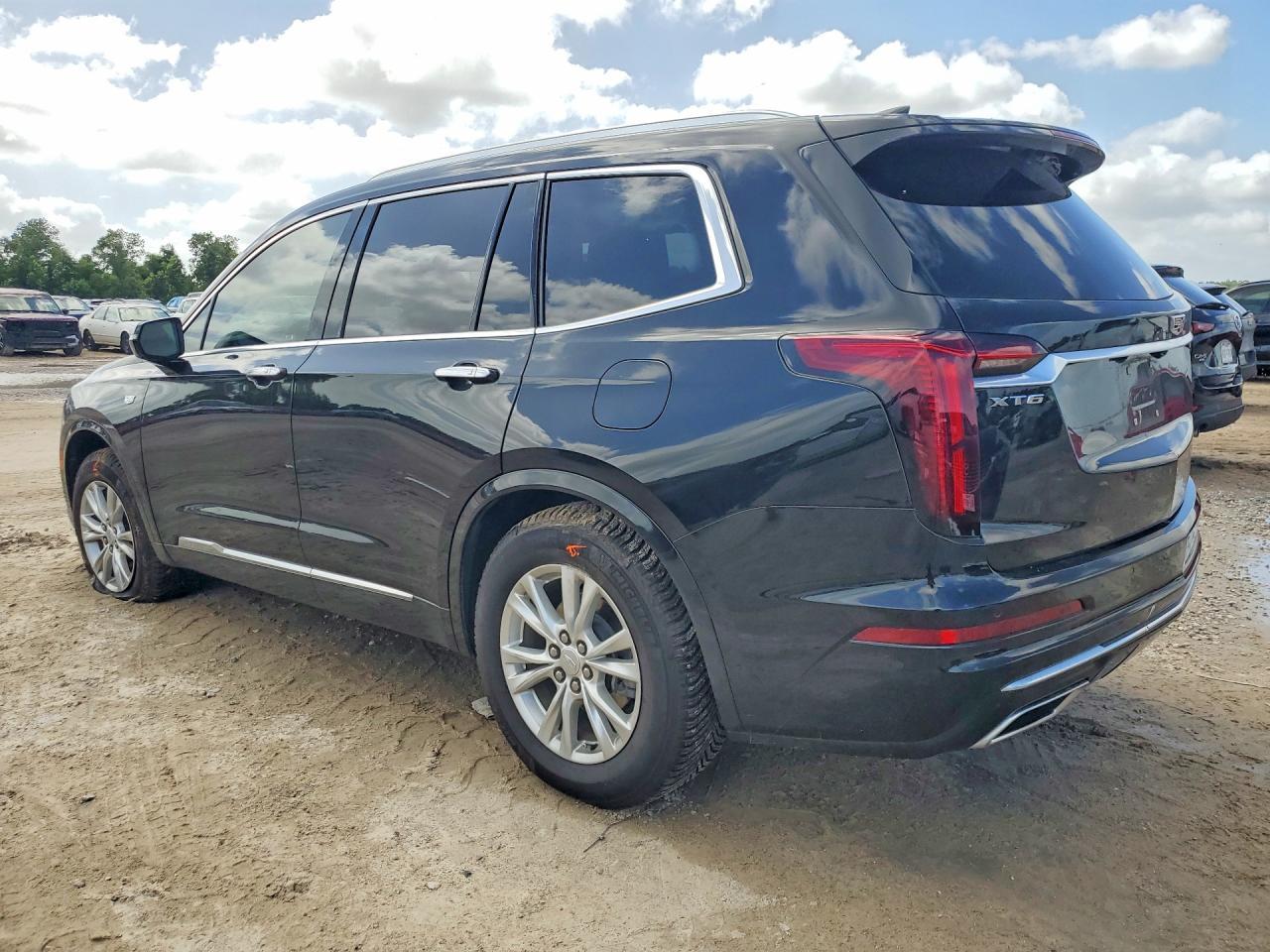2023 Cadillac Xt6 Luxury - Фото 2