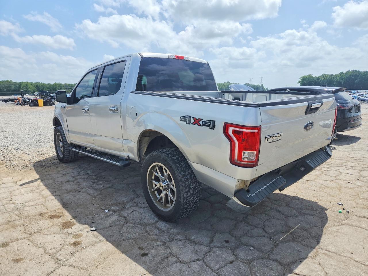 2016 Ford F150 Supercrew - Фото 2