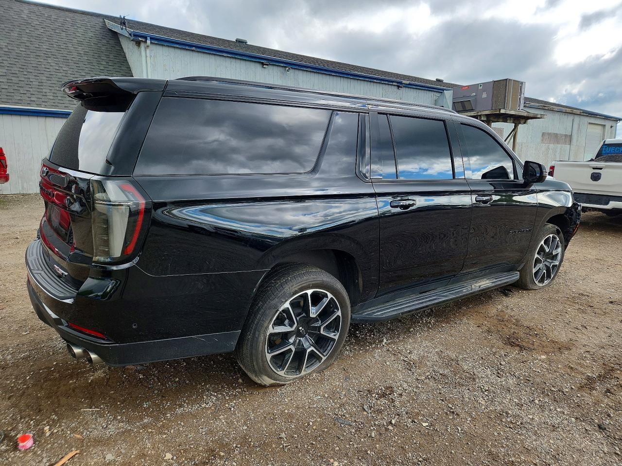 2025 Chevrolet Suburban K1500 Rst - Фото 3